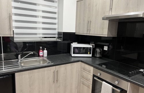 Walpole Apartment | The Grand Bleu - Next to Tube station