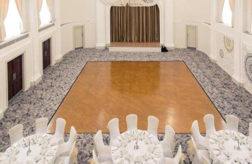 Bristol Old City Hotel | The Grand Bristol City Center By Dancenter