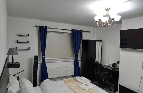 Manchester House | The Grand Eloquence of Beauty