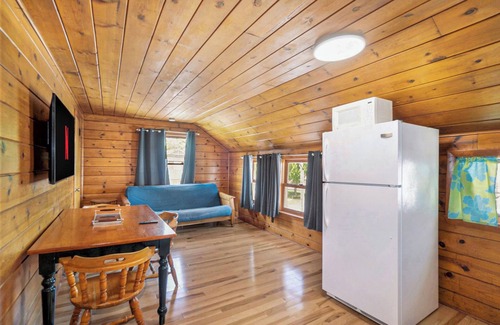 Grand Haven Apartment | ☀️🌊 The Grand Inn: Apartment Hotel in Downtown Grand Haven Unit 3 ➠ 108