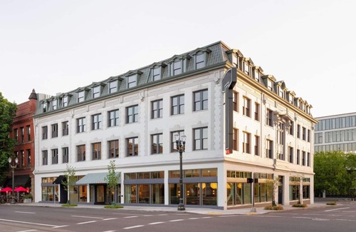 Buckman Neighborhood Apartment | The Grand King at Hotel Grand Stark