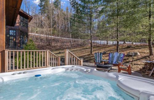 Lincoln House | The Grand Lodge Lux Family Escape, Hot Tub, Sauna