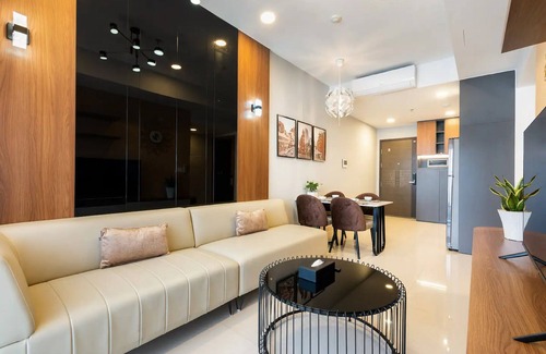 District 1 Apartment | The Grand Manhattan Apt Luxury Vacation