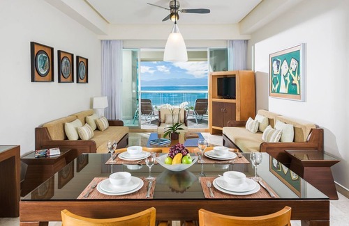 Las Jarretaderas Resort | The Grand Mayan Master 2 bedroom Suite
