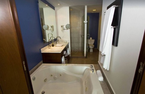 Zona Hotelera Resort | The Grand Mayan One bedroom Suite