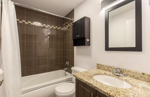 Milton Park Apartment | The Grand Prix Suite In the heart of MTL - M11 Rentals