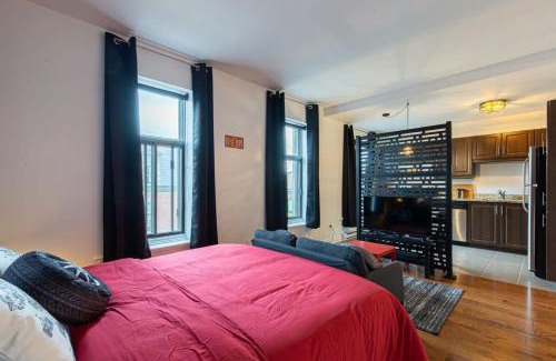 Milton Park Apartment | The Grand Prix Suite In the heart of MTL - M11 Rentals