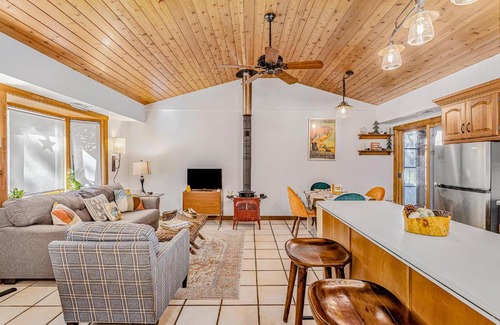 New Buffalo House | The Grand Tina