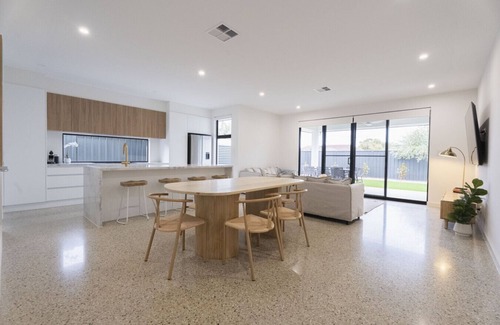 Grange Apartment | The Grange Hideaway - Luxurious Brand New Home