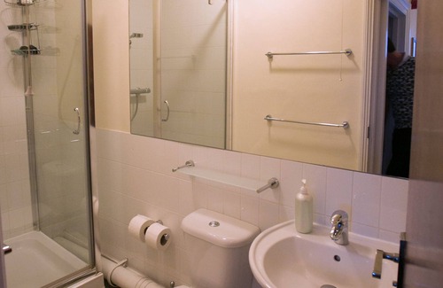 Bermondsey Hotel | The Grange Pub