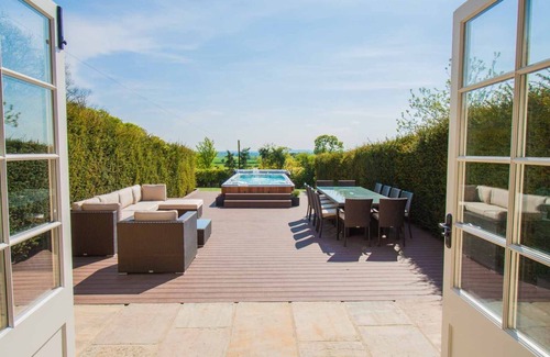 Pickering House | The Grange | sleeps 12 - All Ensuite, Swim Spa, Games Room, Dog Friendly - 5* Gold Award