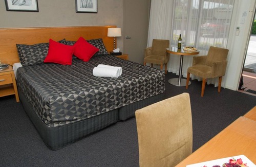 Denman Hotel | The Grapevine Motel