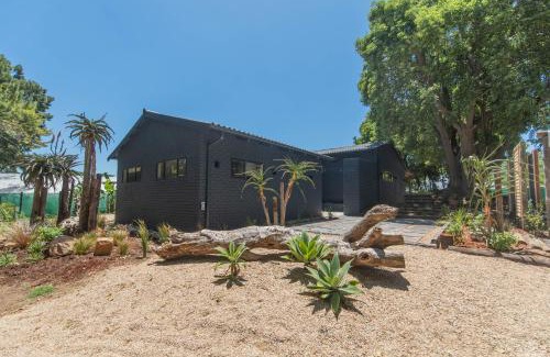 Port Elizabeth Apartment | The Grassroof Cottage