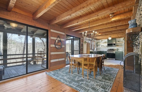 Big Canoe Cabin | The Graystone Lodge in Big Canoe