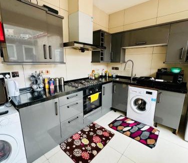 Plaistow Bed & Breakfast | The Great Falcon Accommodation