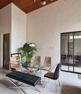 Buck Estate Apartment | The Great Molave DE LUXE ROOM