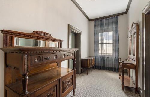 Orange Hotel | The Great Western Hotel