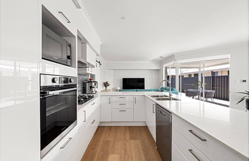 Broadwater House | The Green at Broadwater