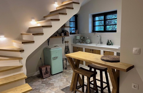 Agni Cottage | The Green Cottage, 333 steps away from magical Agni Bay