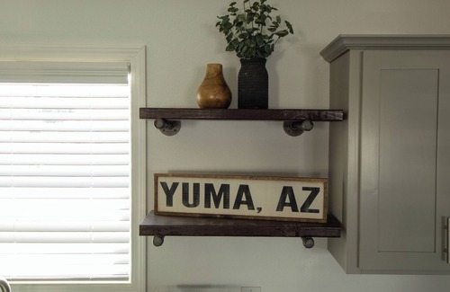 The Foothills House | The Green House - 3 King beds, 2 Bathrooms in Yuma AZ