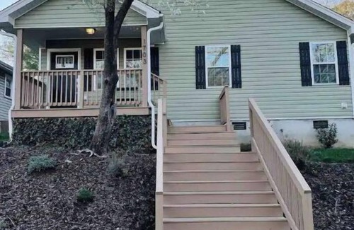 Greensboro House | The Green House - cozy 3 BR near downtown Greensboro
