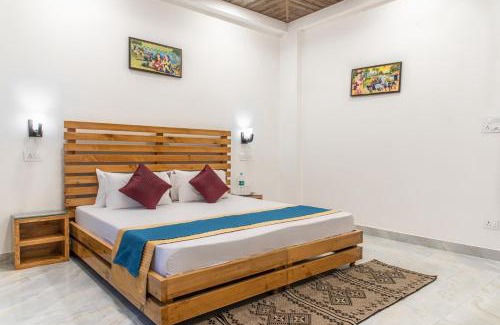 Dharampur Apartment | The Green Trails Kasauli I Guaranteed Best Price I Serviced Villa I Open Air Rooftop I Couple Friendly I Pvt Balcony I Kasauli By Exotic Stays