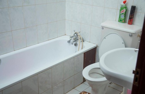 Kampala Bed & Breakfast | The Greenhouse