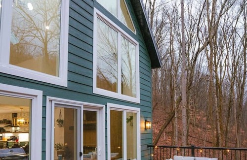 Laurelville Cabin | The Greenhouse with Indoor Slide close to Hocking Hills