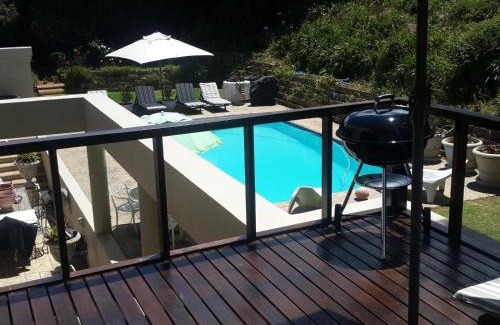 Eikenbosch Bed & Breakfast | The Greens Guesthouse Bellville Golf Course