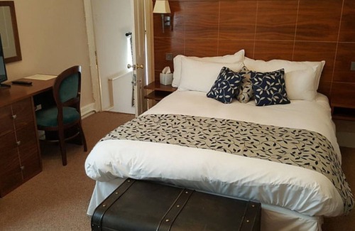 Cromford Hotel | The Greyhound Hotel