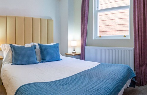 Vauxhall Bed & Breakfast | The Griffin Belle Hotel Vauxhall