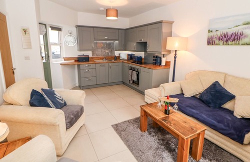 Buxton Cottage | THE GROOM'S HOUSE, pet friendly, character holiday cottage in Buxton