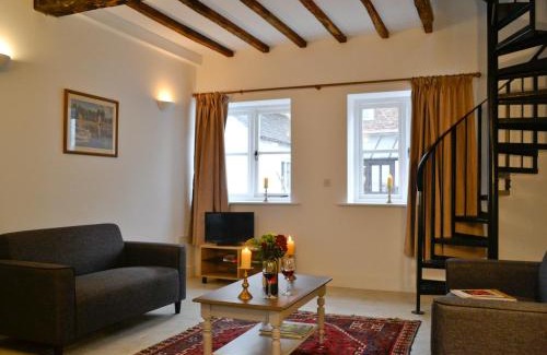 Putley House | The Grooms Cottage