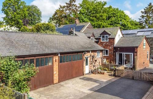 Bishops Castle House | The Grooms Cottage-Uk45659