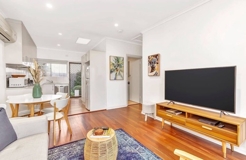 Brighton House | The Grove A Chic Coastal Vibe off Brighton Rd
