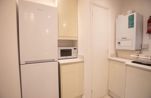 Plaistow and Sundridge Apartment | The Grove BR1, Spacious 2 Bedroom Flat Greater London