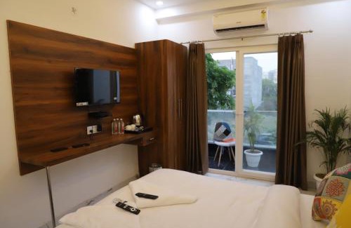 Greater Noida Hotel | The Grove Hotels by Opulent Inn