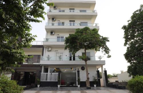 Greater Noida Hotel | The Grove Hotels by Opulent Inn