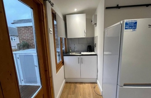 Barnehurst Apartment | The Grove self-contained Garden Suite