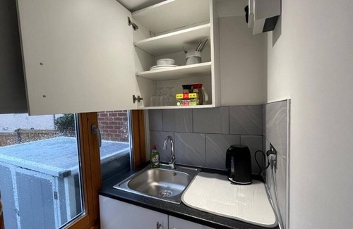 Barnehurst Apartment | The Grove self-contained Garden Suite