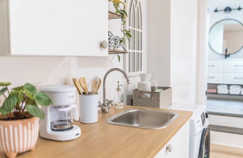Columbia Cottage | The Guest House at 5th & Carter