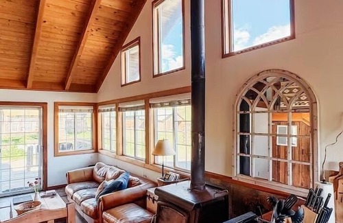 Nicasio House | The Guest House at Cow Track Ranch in Nicasio