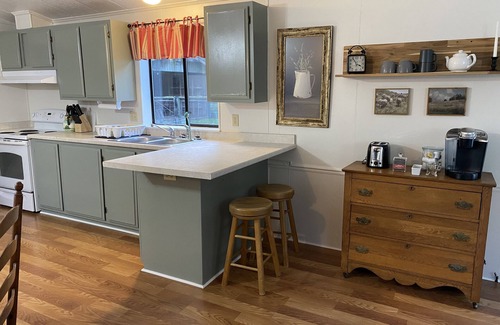 Olympia House | The Guesthouse at Lakeshore Acres