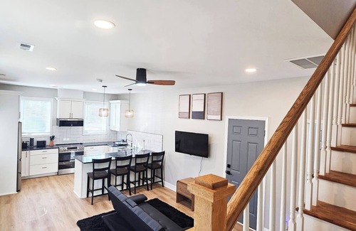 McCain House | The Guesthouse @ Pine Forest Hideaway - (Near UNC)