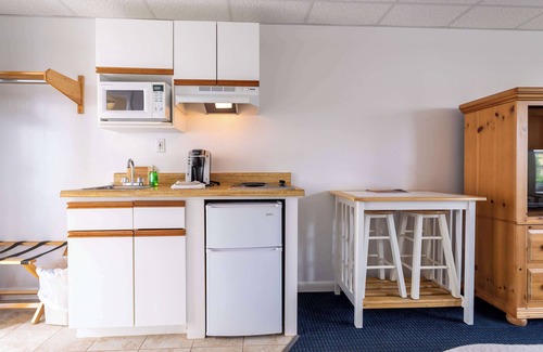 Old Orchard Beach Hotel | The Gull Oceanside Inn & Motel
