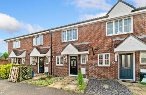 Gillingham Villa | The H&S House accommodation