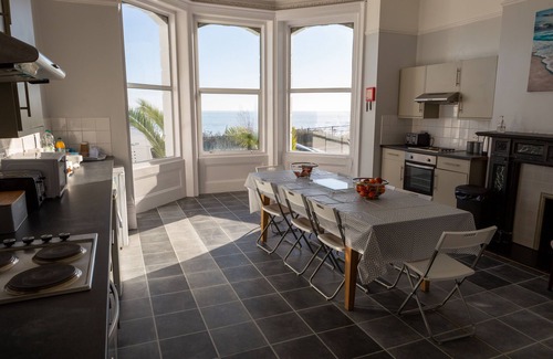 Meads Bed & Breakfast | The Halcyon