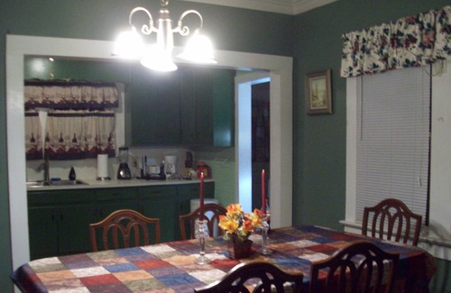Lithonia House | The Haley House Circa 1938 :) 20 miles to Atlanta and 10 miles to St. Mtn Park.