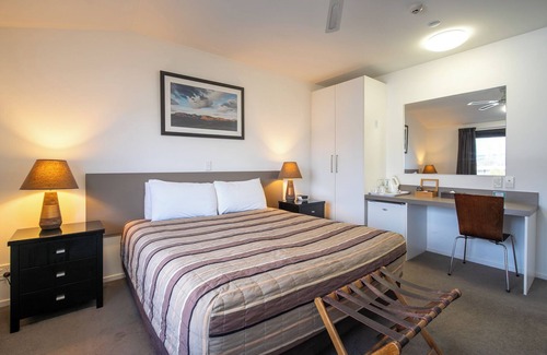 Halswell Hotel | The Halswell Accommodation
