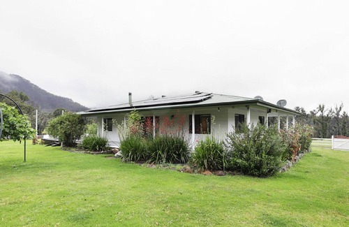 Budgong House | The Hamilton - Kangaroo Valley